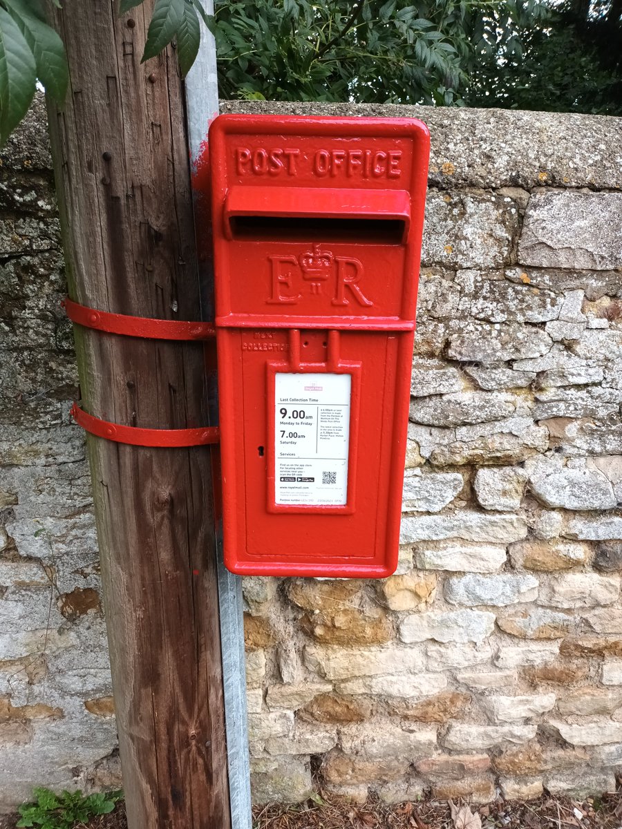 MelJD46's tweet photo. A shinier version at #Saxby #postboxSaturday https://t.co/1Zy6zXl3eQ