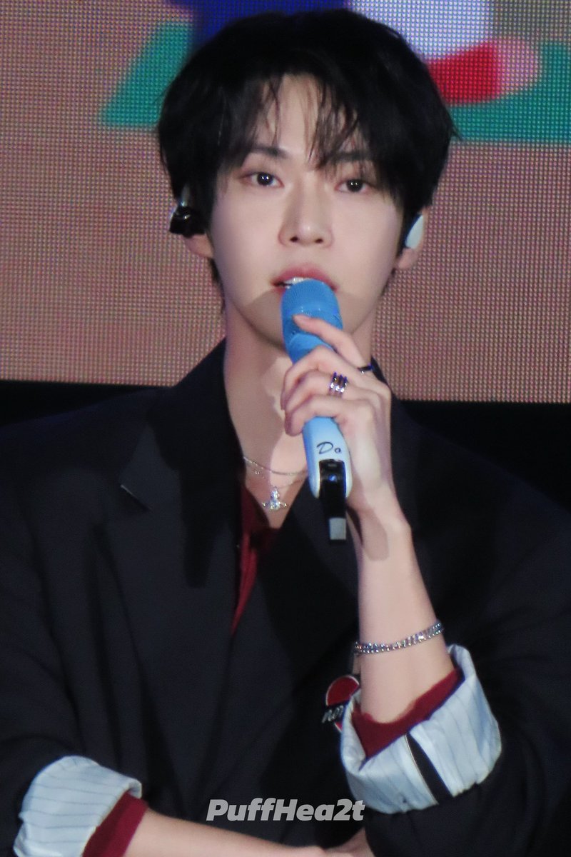 Creamy_Puff3's tweet photo. 241004  부산
 #NCT #도영
 #DOYOUNG #NCT127 https://t.co/afj3gv1wpR