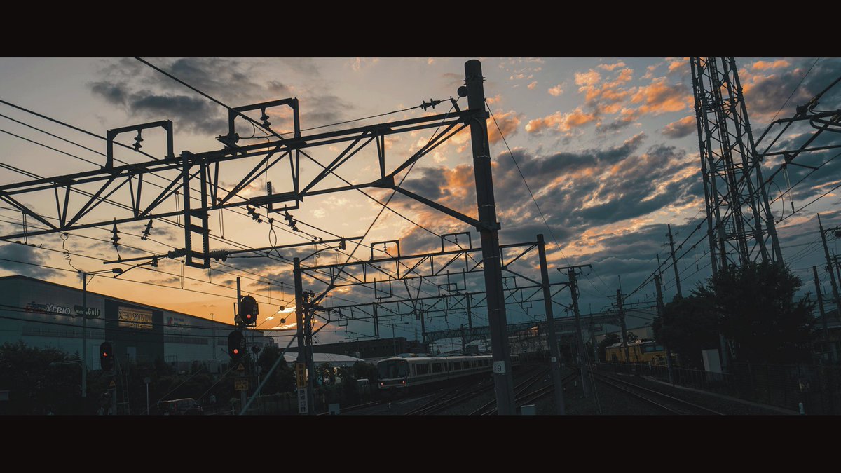 Rockystudio4's tweet photo. この過ごしやすい季節がどのくらい続くだろう、帰り道Osaka https://t.co/7KE4ZYCuvY