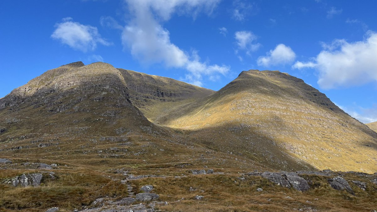 tinaj68's tweet photo. Took advantage of continuing good energy to re-climb Tom na Gruagaich. In 2021 it took me 5 hours to reach the summit. Hills in 2024 have been easier since restarting asthma meds (after a 30+ year break!) - more oxygen reaching the muscles!

Tuesday’s ascent was 2hrs 59mins 😊 https://t.co/kRYdHjqJ7R