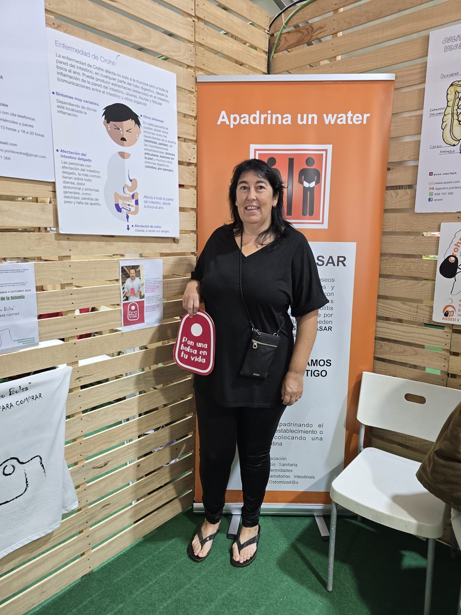 AsseiiPo's tweet photo. Hoy, primer sábado de octubre, celebramos el Día Mundial del Paciente Ostomizado. Como cada año, pretendemos concienciar y dar visibilidad sobre la fortaleza de quienes vivimos gracias a una ostomía.
#PonUnaBolsaEnTuVida #DiaMundialOstomizado #ProyectoGesto @proyectoGESTO https://t.co/uPZwYK0pI8