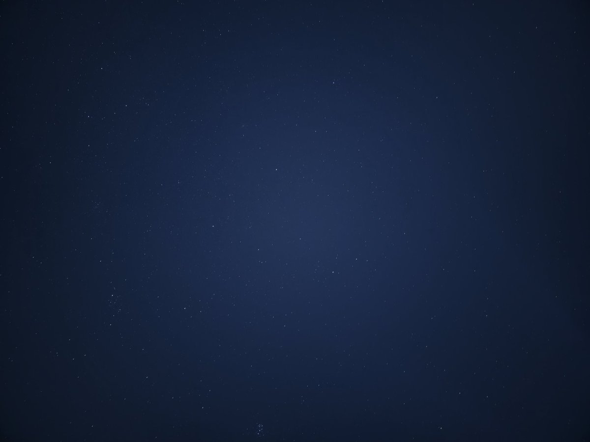 fromursummer's tweet image. 나는 침묵에 잠기고 네가 사랑에 잠기는 순간