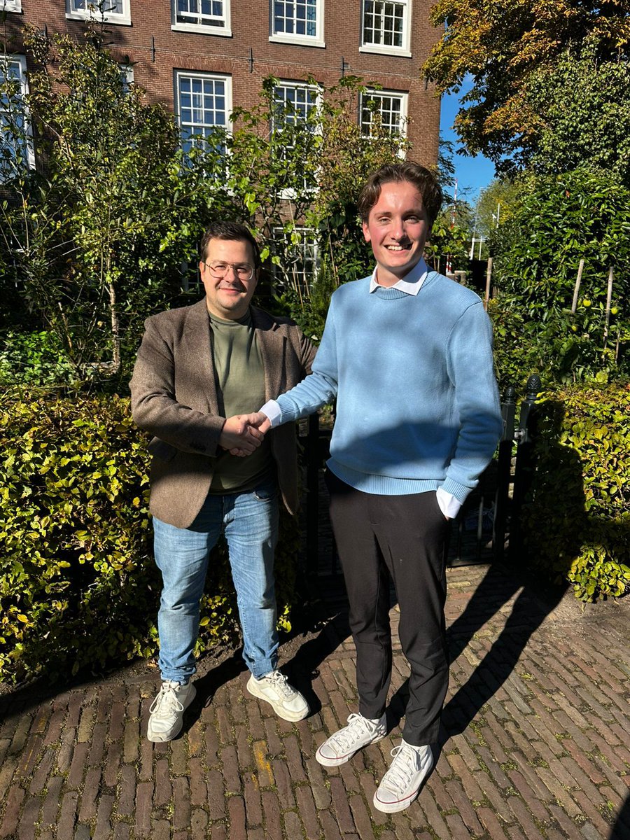 🇳🇱🇪🇺 Chairman <a href="/FrankSismos/">Francesco Sismondini</a> met with <a href="/jb_telgenhof/">Jan-Bauke Telgenhof</a>, International Secretary of <a href="/JongSocContract/">Jong Sociaal Contract || JSC</a>. They discussed the challenges young people face, particularly regarding the Bologna Process and Erasmus+. They also explored possibilities for cooperation between EDS and JNSC.