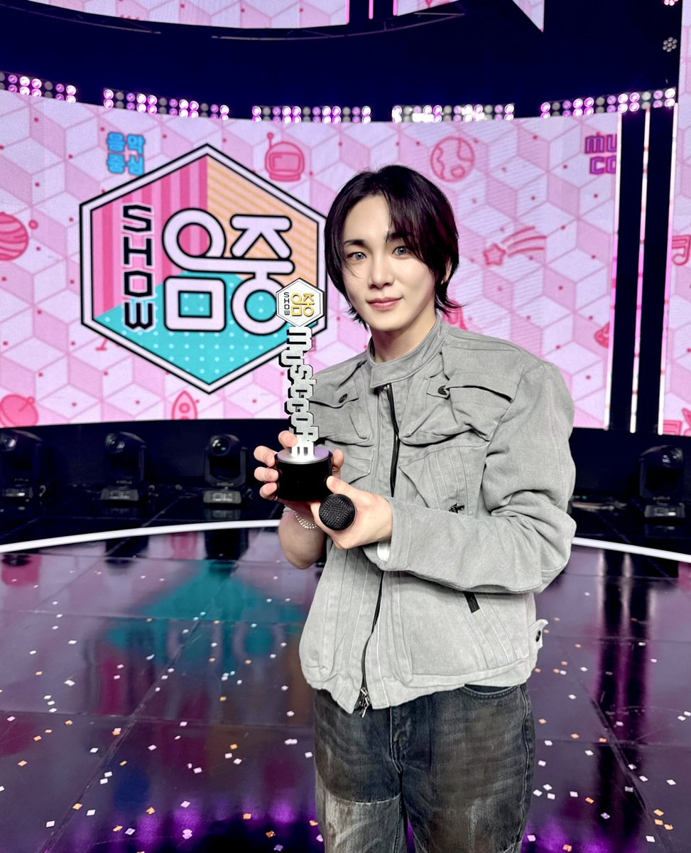 I love my job🩵
I love my lil freaks🩵 It's all thanks to you🩵

#KEY #키 #SHINee #샤이니
#PleasureShop #KEY_PleasureShop
#PleasureShop1stWin