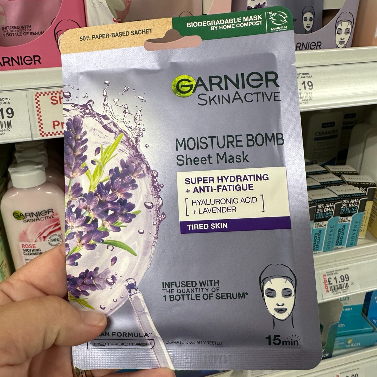 TheSpiresBarnet's tweet image. Planning a relaxing weekend?🌿

Pop into @savershb for your pamper night essentials, including Garnier’s Moisture Bomb sheet masks.💆‍♀️

These hydrating masks give your skin the TLC it deserves while you unwind!

#SelfCare #PamperNight #SkincareEssentials #SpiresShoppingCentre