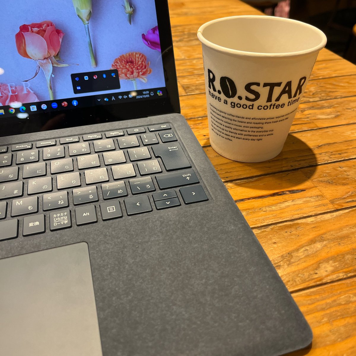 プレゼン資料作成中ー
背中と腰と肩をやられそう、、、
あと目も。(眼精疲労って頚部症状とかなりリンクしますよね、、)

デスクワーカーさんほんとにすごい
そして体のメンテ、
一緒にがんばりましょ！！！😌

やらないと色んな所に支障をきたしそう。。