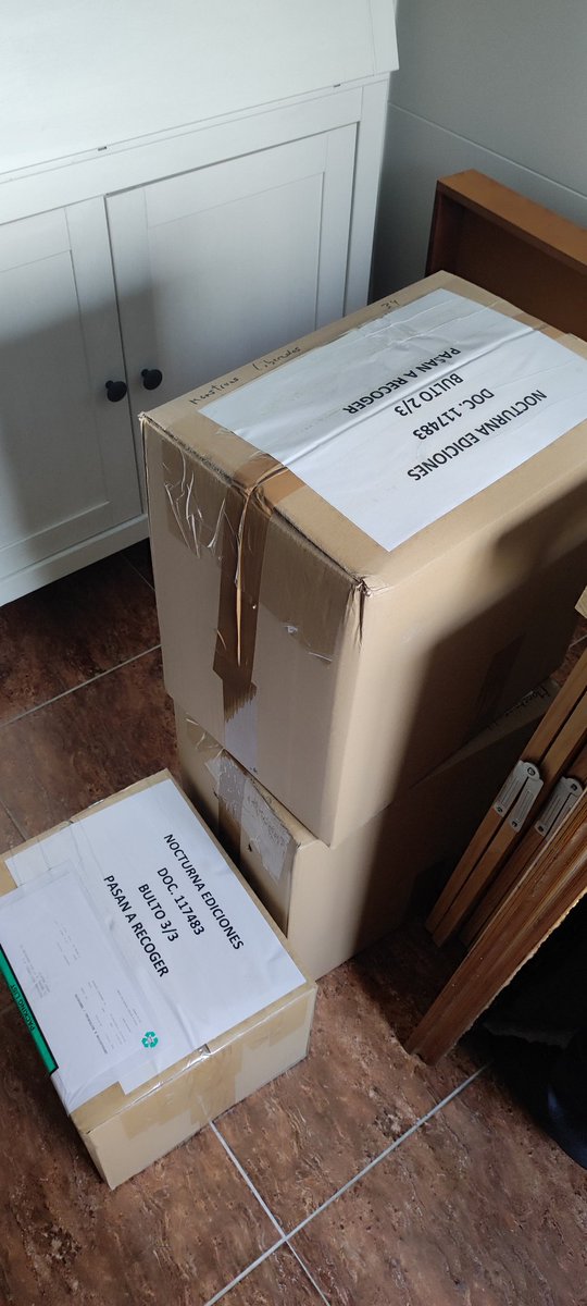 Me han llegado los ejemplares de #Monstruosliberados. Mañana a las 12h en directo en mi cuenta de Instagram (adraxmonsters) unboxing y dibujillos 😁♥️