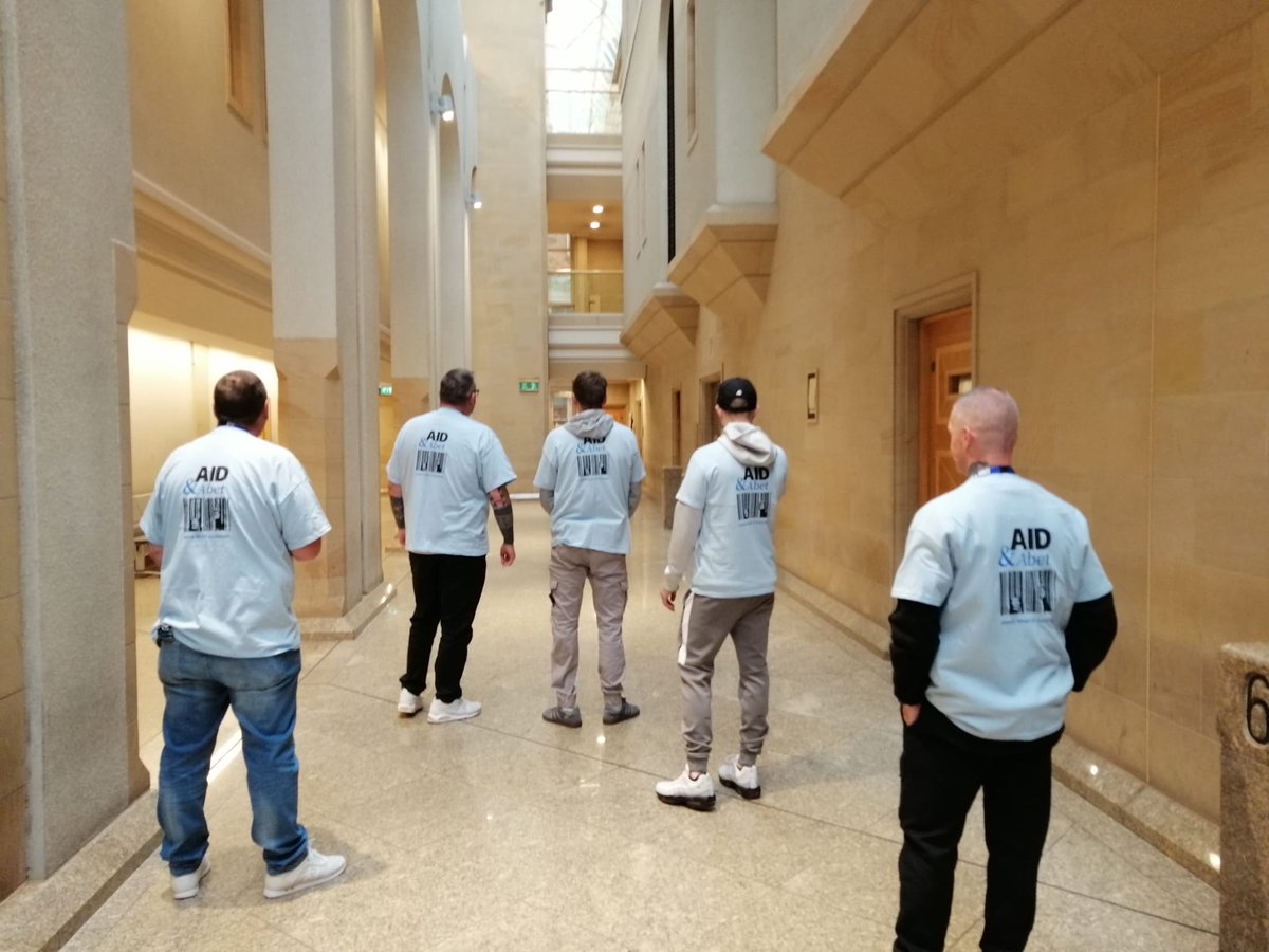 KevinNeary12's tweet photo. I've been very quiet on socials , making noise and waves in the background, one year in post 12 new volunteers, who are supporting others on the transition process from the prison gate to community.

Thees guys were on the brink of extinction, now giving of themselves to others https://t.co/IohtveMbJb