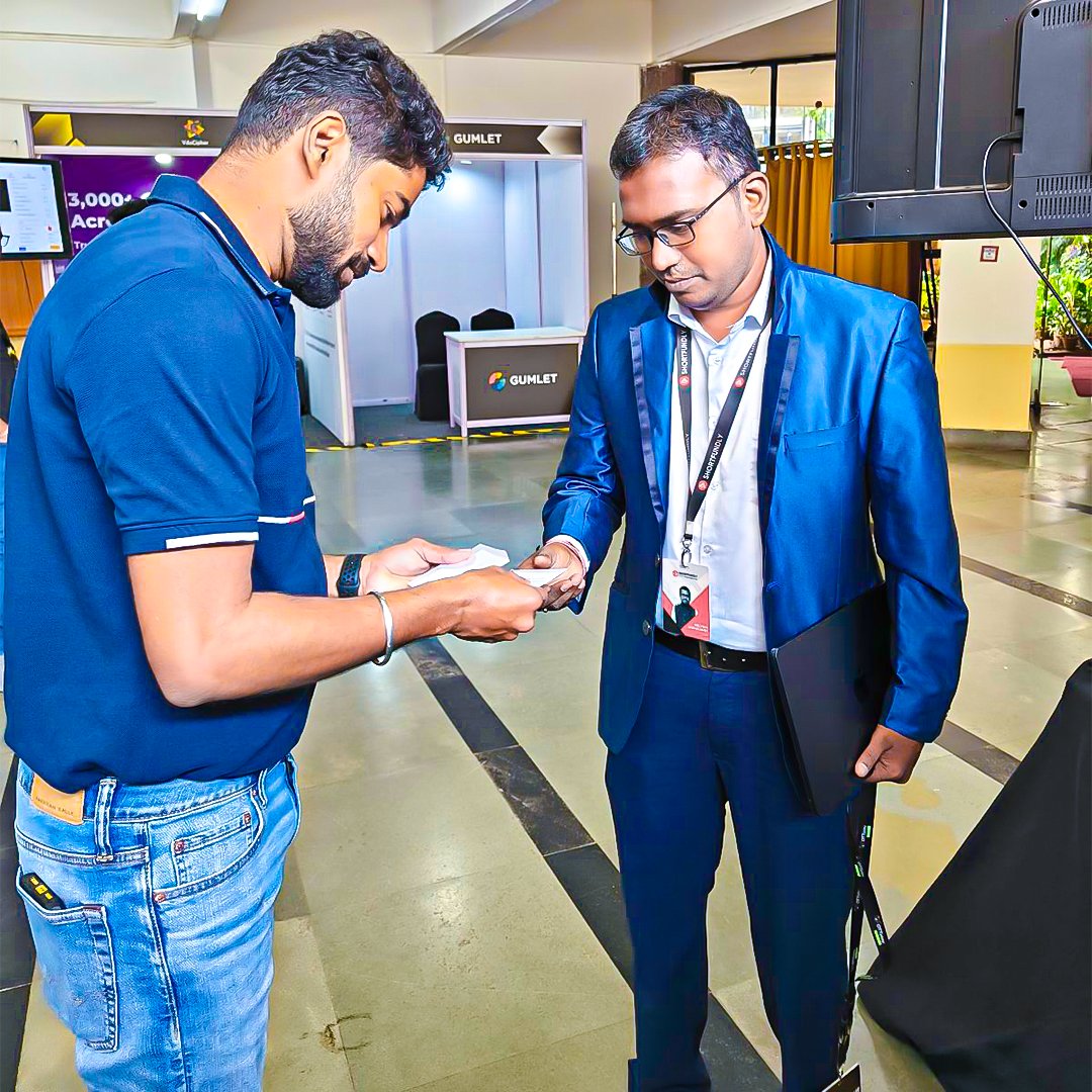 Influential visitors are storming the VPlayed booth at OTTVerse 2024, eager to know more about our revolutionary solutions!

A massive shoutout to Mr. Selvam M, CEO and Founder of Shortfundly for their enthusiasm and support.

#VPlayed #OTTVerse  #Streaming #ContusTech #Summit
