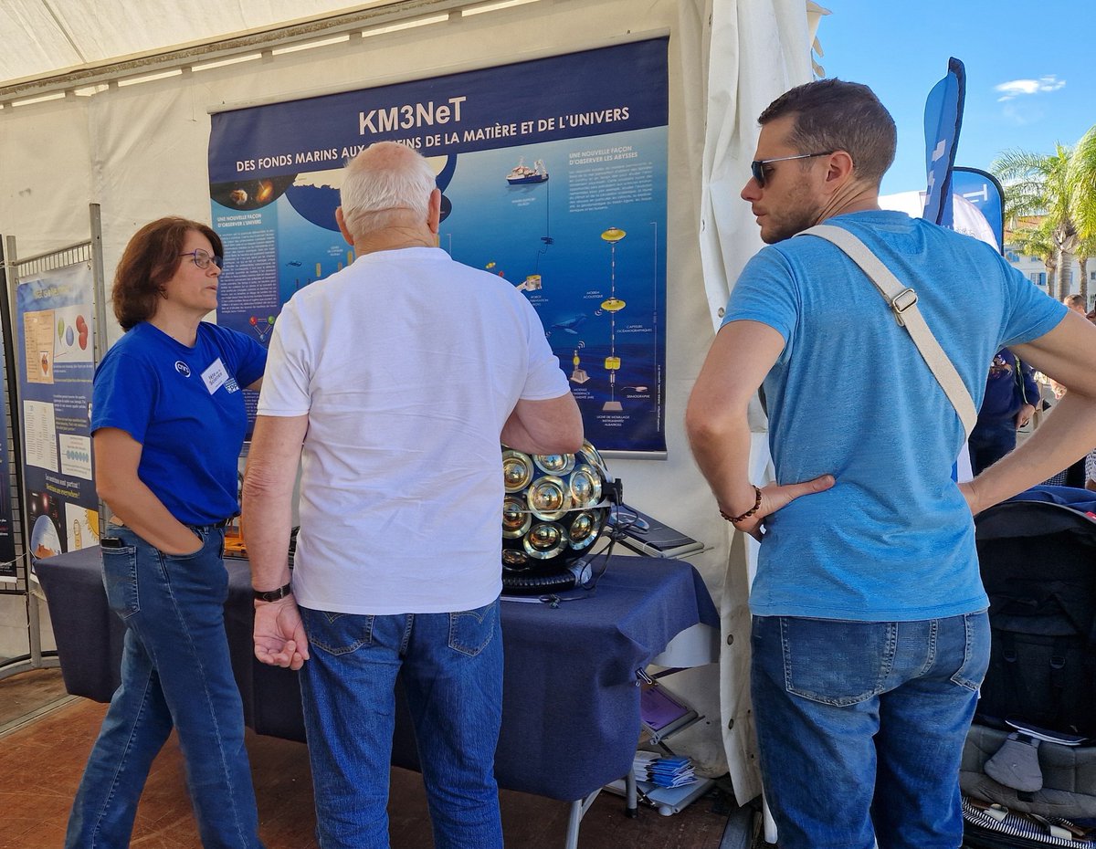 CPPM (@cppmluminy) on Twitter photo Ce week-end, venez nombreux au village des sciences de La Seyne-sur-Mer pour découvrir ce qui se passe sous la Mer avec des scientifiques passionnés de <a href="/km3net/">KM3NeT Neutrino</a> !
#FDS2024 #LSPM
fetedelascience.fr/village-des-sc…
<a href="/CNRS_dr12/">CNRS Provence et Corse</a> <a href="/CNRS_IN2P3/">CNRS Nucléaire & Particules</a> <a href="/GulliverScience/">Gulliver</a> <a href="/fds_sud/">FDS SUD</a> <a href="/EchoSciPaca/">Echosciences Sud Provence-Alpes-Côte d'Azur</a> Ce week-end, venez nombreux au village des sciences de La Seyne-sur-Mer pour découvrir ce qui se passe sous la Mer avec des scientifiques passionnés de <a href="/km3net/">KM3NeT Neutrino</a> !
#FDS2024 #LSPM
fetedelascience.fr/village-des-sc…
<a href="/CNRS_dr12/">CNRS Provence et Corse</a> <a href="/CNRS_IN2P3/">CNRS Nucléaire & Particules</a> <a href="/GulliverScience/">Gulliver</a> <a href="/fds_sud/">FDS SUD</a> <a href="/EchoSciPaca/">Echosciences Sud Provence-Alpes-Côte d'Azur</a>