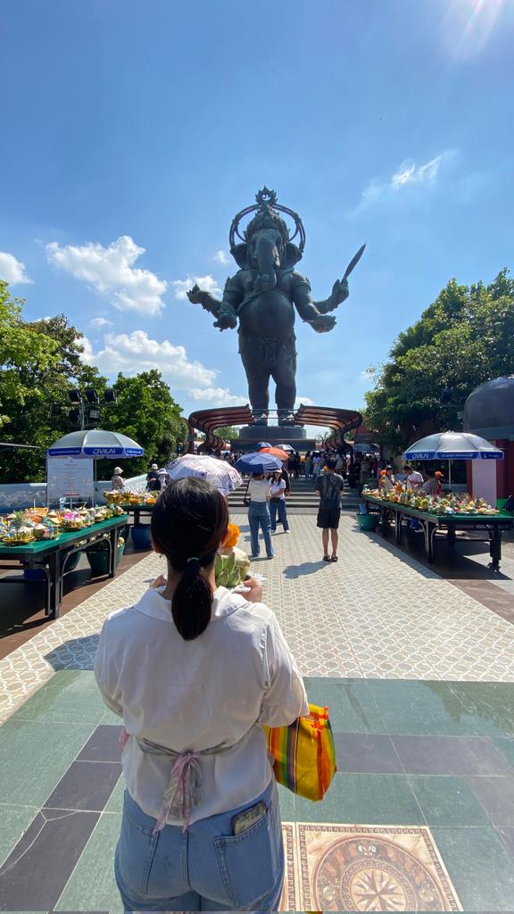 LoOkNuCh's tweet photo. @milephakphum มาขอพรค่ะ 🥰🙏 https://t.co/kKGQ2PICMM