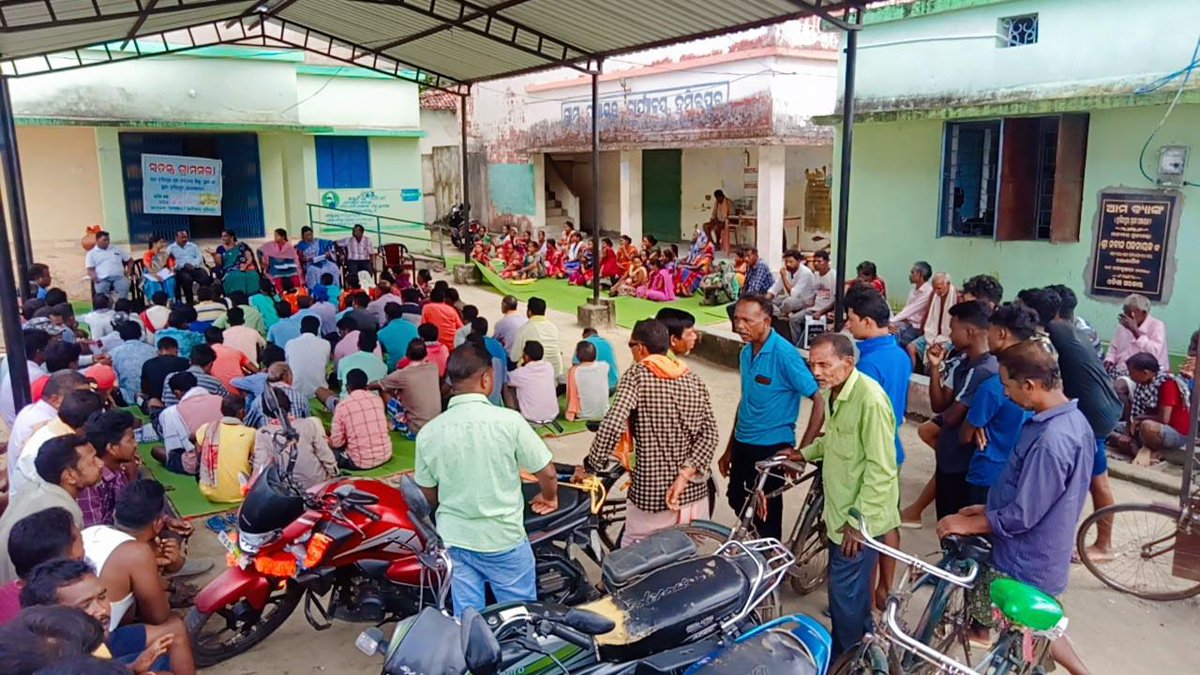 MSSSundargarh's tweet image. On #GandhiJayanti the Special Gram Sabha offers a chance for rural communities to voice their challenges and discuss sustainable solutions at the Gram Panchayat level
Let’s strengthen the path toward #SustainableGrowth in #RuralOdisha. 
#CommunityAction #GramSabha @DMSundargarh