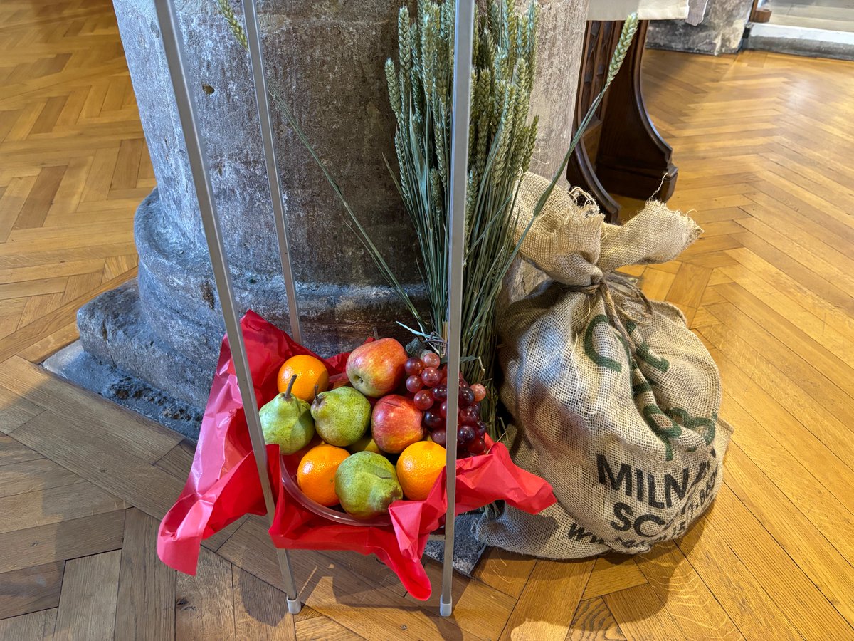 Today we celebrate harvest. We also pray for peace in Israel, Gaza, Palestine &amp; the Middle East. Harvest thanksgiving calls for lives of justice and peace.

mailchi.mp/67e6d8bb1a3e/u…

Services today:

8.00am - Holy Eucharist
10.30am - Cathedral Eucharist
4.00pm - Choral Evensong