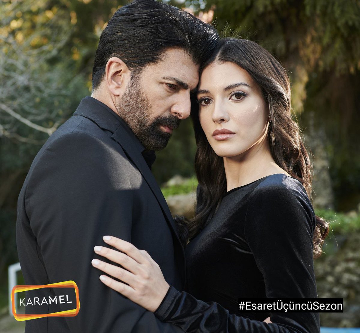 esaretkanal7's tweet photo. 🌸😎 #Esaret yeni sezon ilk bölümleriyle şimdi @kanal7'de! 💞 #EsaretÜçüncüSezon @KaramelYapim https://t.co/MgAaWHaGrQ