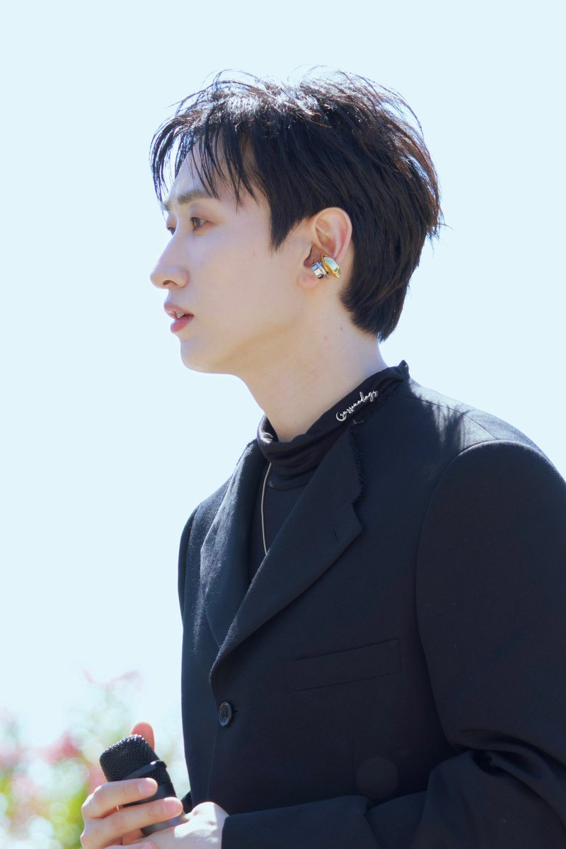 DALSRD's tweet photo. 🌙2024.10.04 뮤직뱅크 Mini FM

완벽한 얼굴🥲

@AllRiseSilver 

#은혁 #이혁재 #EUNHYUK #LEEHYUKJAE 
#SUPERJUNIOR #슈퍼주니어 #슈쥬
#ELF #HKELF #엘프 https://t.co/S4jRgbQUMa