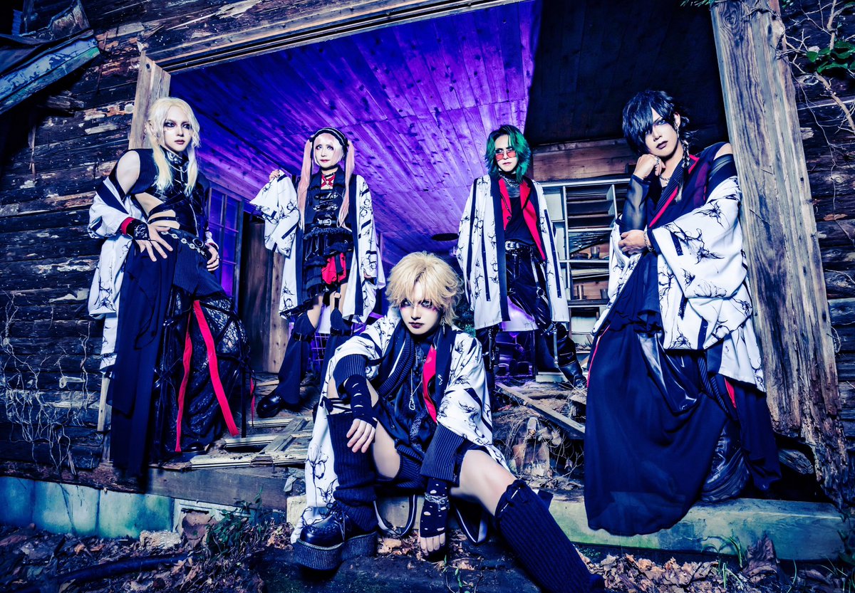 蛾と蝶 official on X