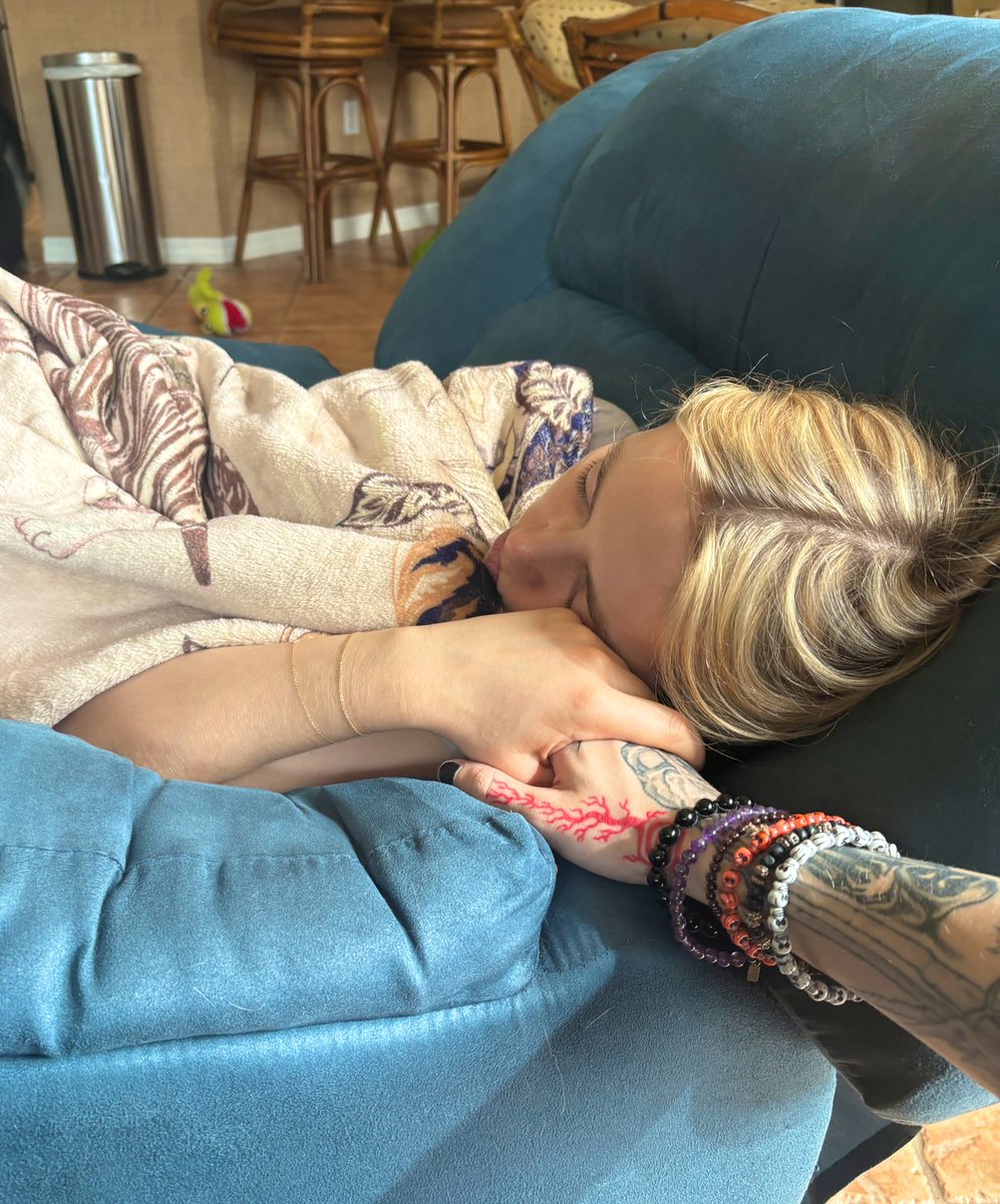 Johnnie Guilbert tweet media