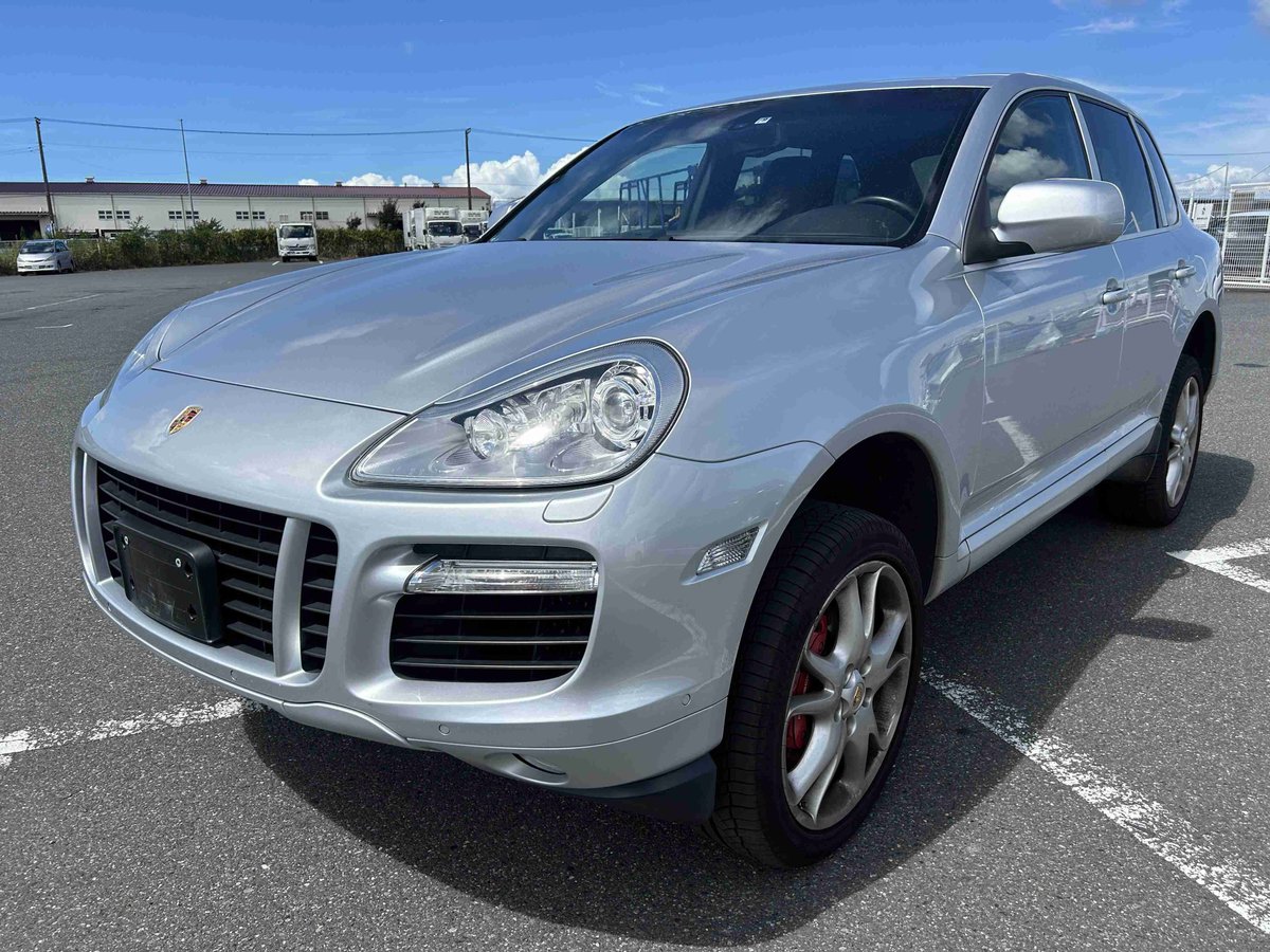 DavideBertoli's tweet photo. #forsale #porsche cayenne turbo https://t.co/UVl7IRszVQ