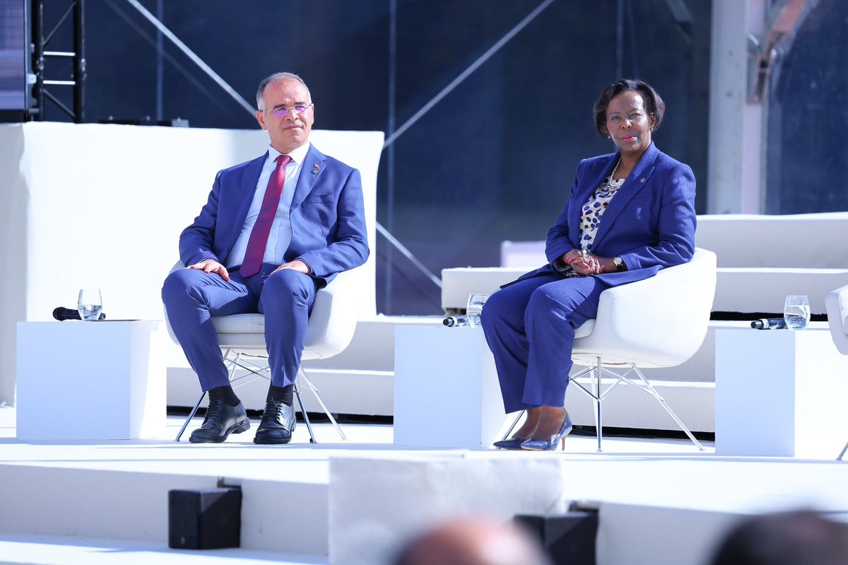 Presidenceci's tweet image. Le Chef de l'État a participé à un Panel sur « les défis du citoyen francophone à l’ère numérique ».