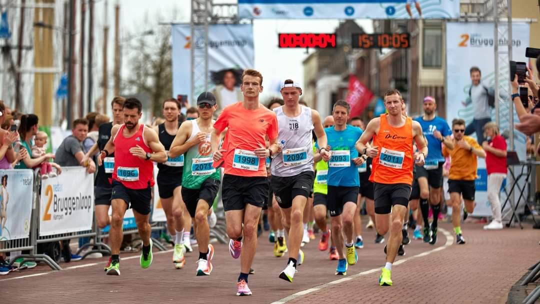 Waauwwww dat #hardlopen populair was wisten we, maar dat de inschrijving zo hard gaat hadden we niet verwacht! 🤩🙌

Wacht niet te lang en schrijf je in via 2bruggenloop.nl!

<a href="/1Kampen/">1Kampen</a>
<a href="/Brugnieuws/">De Brug</a>

#hardloopnetwerk #kampen
#2bruggenloop