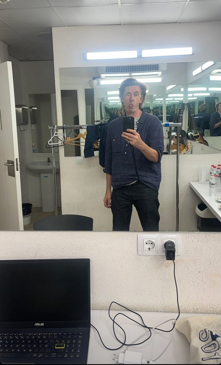 bernard butler daily (@bernardbdaily) on Twitter photo 