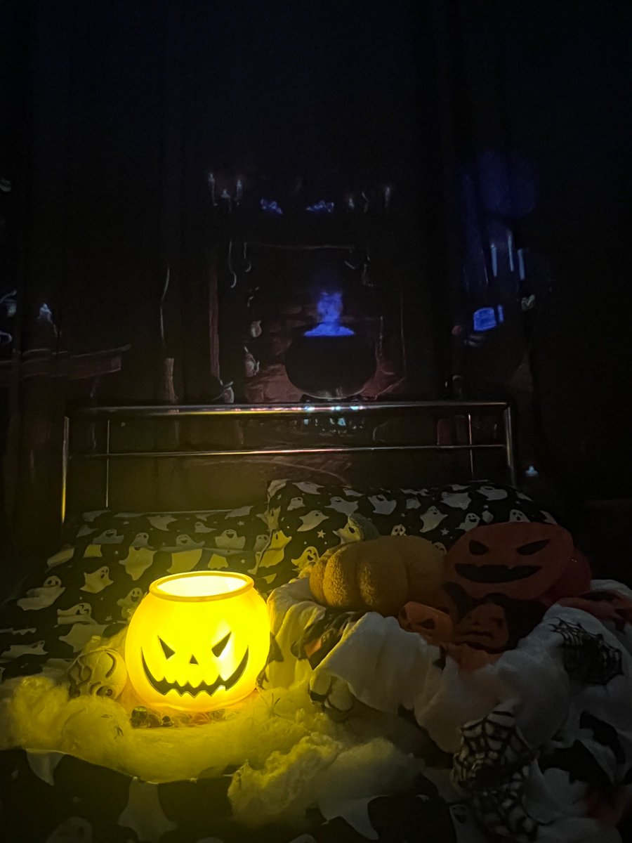 somename (kim) ๐ซ๐ธ back soon! tweet media