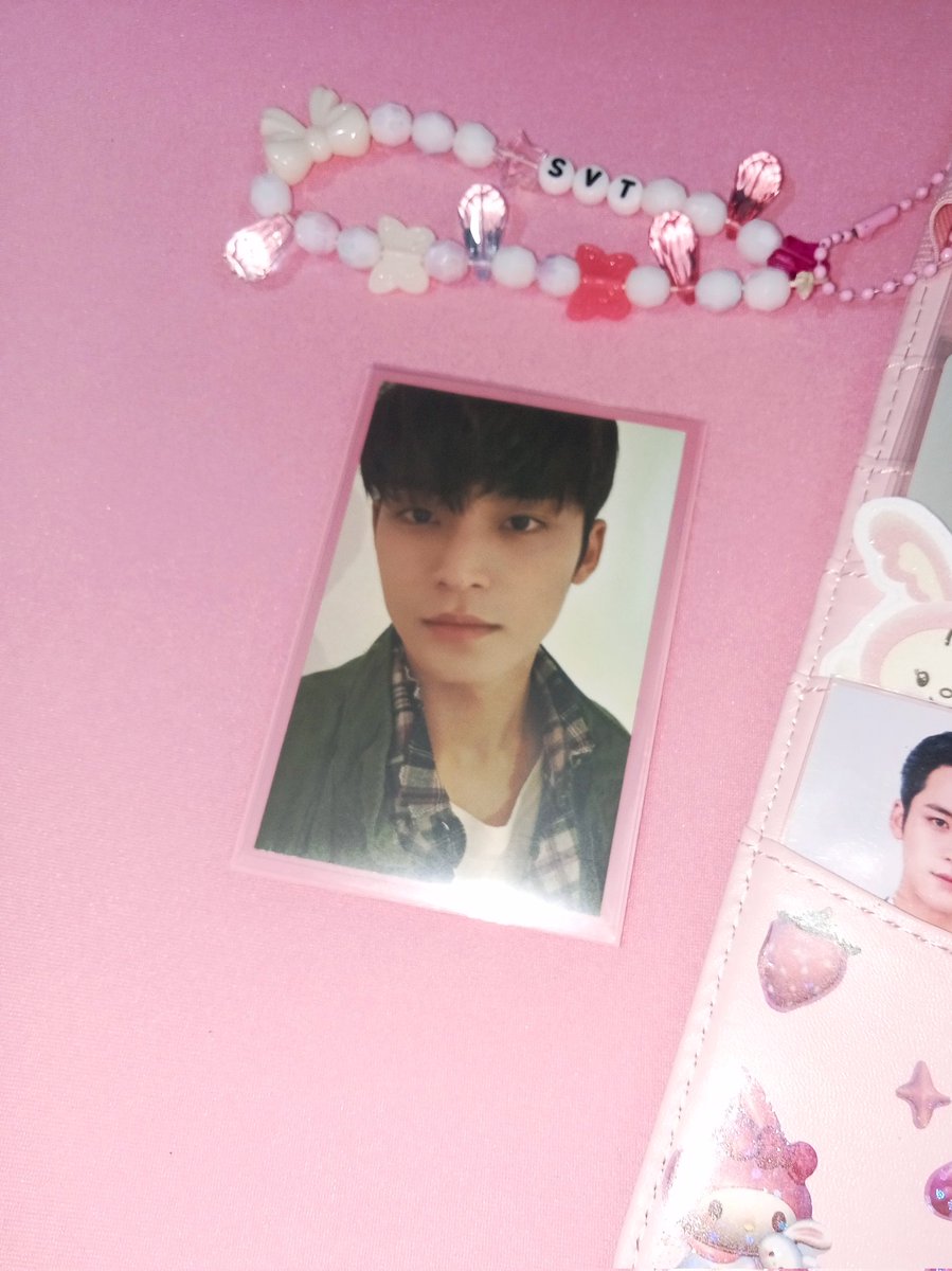 lilalogyuboo's tweet photo. finally got my hands on this mingyu bittersweet selca tc! 😍🩷
I actually didn't know there was one as I wasn't still a fan during the bittersweet era, and when this was offered to me, of course I had to get it! 🥹
thank youu, @luvsMingoyyy_ ! #IlariaBudols 🫶
#daelymails 🩷 https://t.co/Jnus0OlLM5