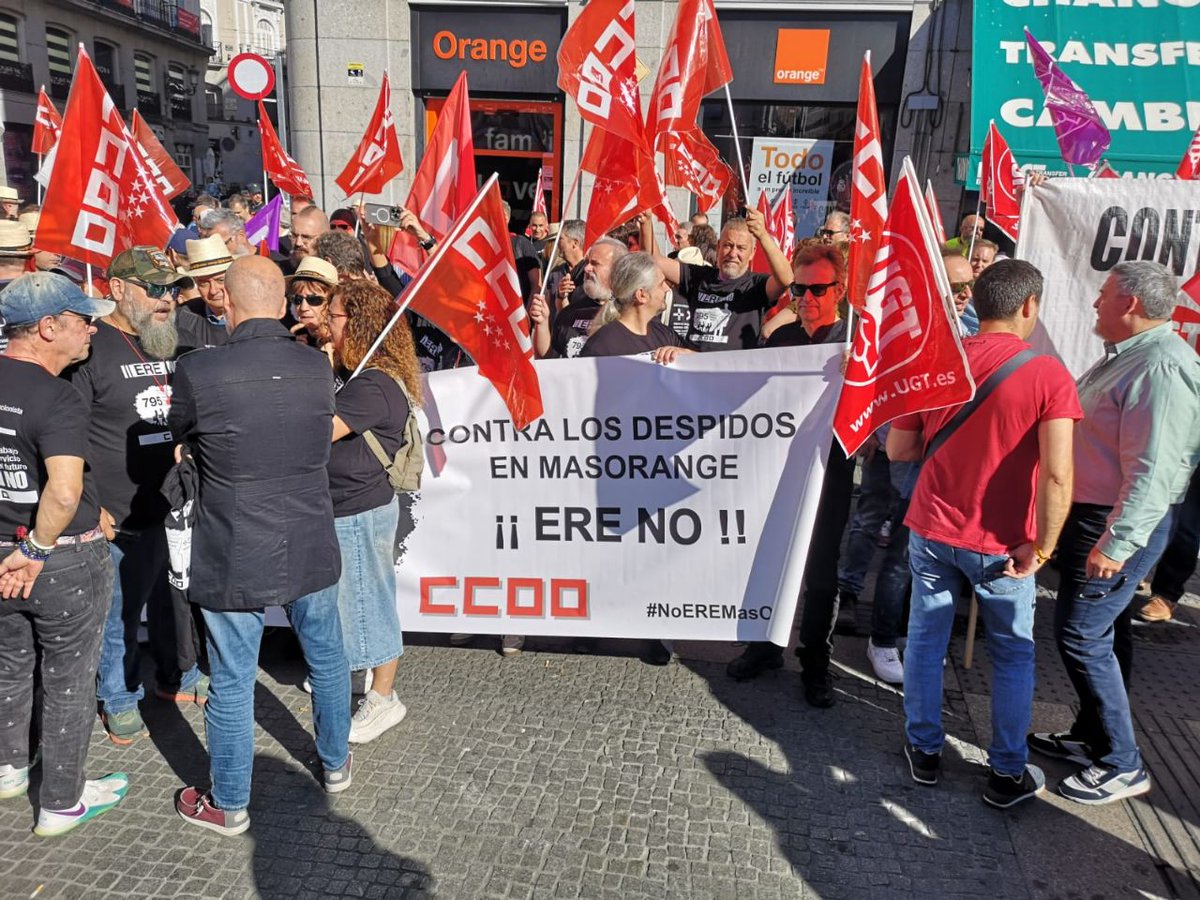 EnriqueSantiago's tweet photo. 🟠 Orange no tiene problemas económicos, pero pretende despedir a 800 trabajadores para subcontratar su trabajo...acabando con las condiciones laborales conquistadas por años de lucha sindical.

💪🏻 Todo nuestro apoyo. #NoEREMasOrange https://t.co/Kt2nxJAGVn