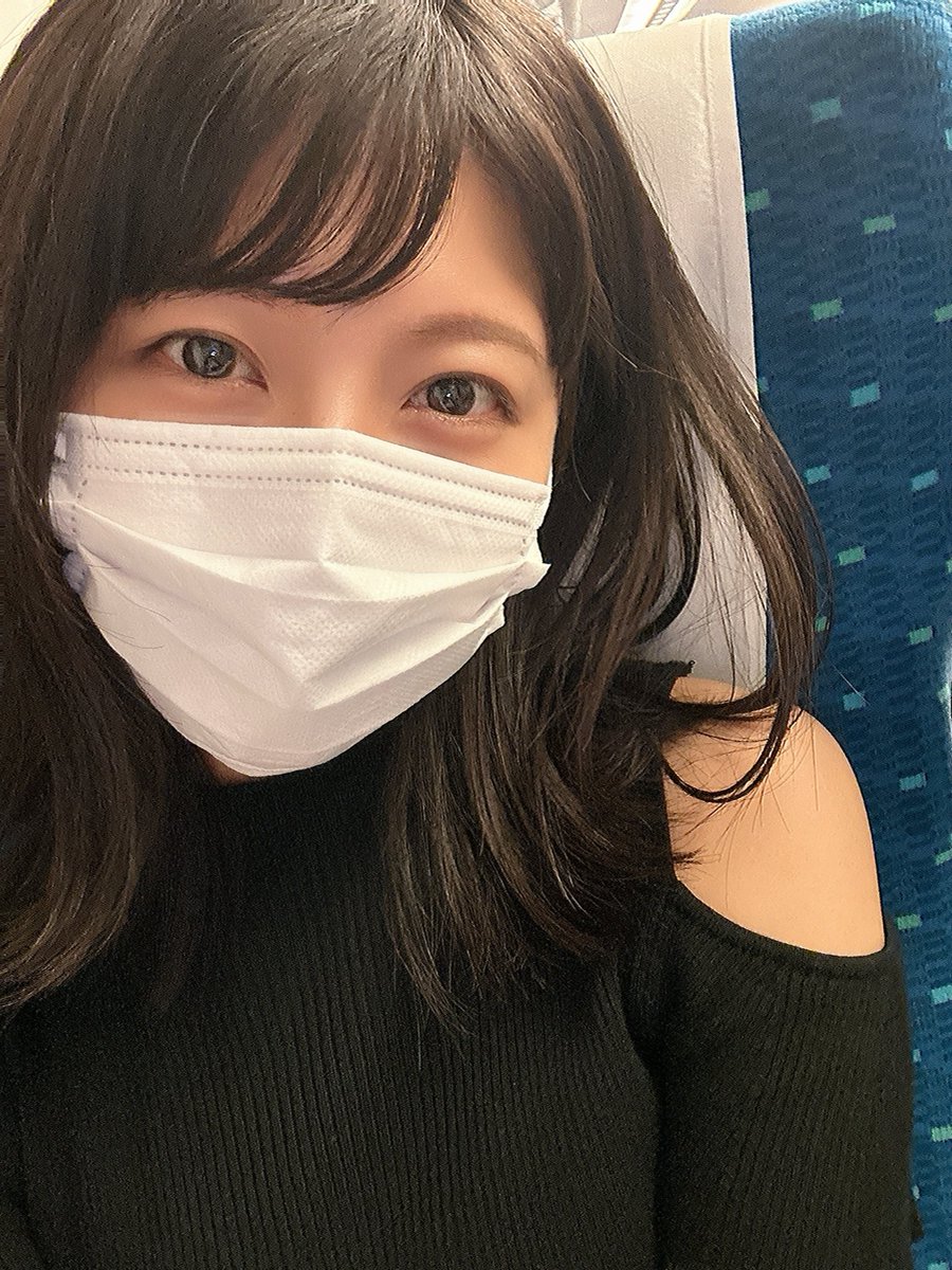 ERiRiNpq's tweet photo. 明日の撮影に向けて移動中🚄
遅くなりましたが、10月も
よろしくお願いいたします ︎︎︎☺︎ https://t.co/01rtWPC727