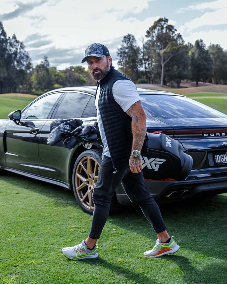PXGUK's tweet photo. Fancy a round?
#PXG Troop @AntMiddleton is ready for action with his #PXGUK clubs in the bag πͺ
#PXGTroops #GolfCommunity https://t.co/t7cqhHVo1F