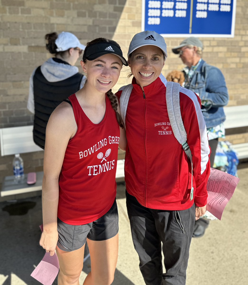 Congratulations to Julia Barnett for finishing 3rd at sectionals today. District play begins Thursday in Port Clinton.