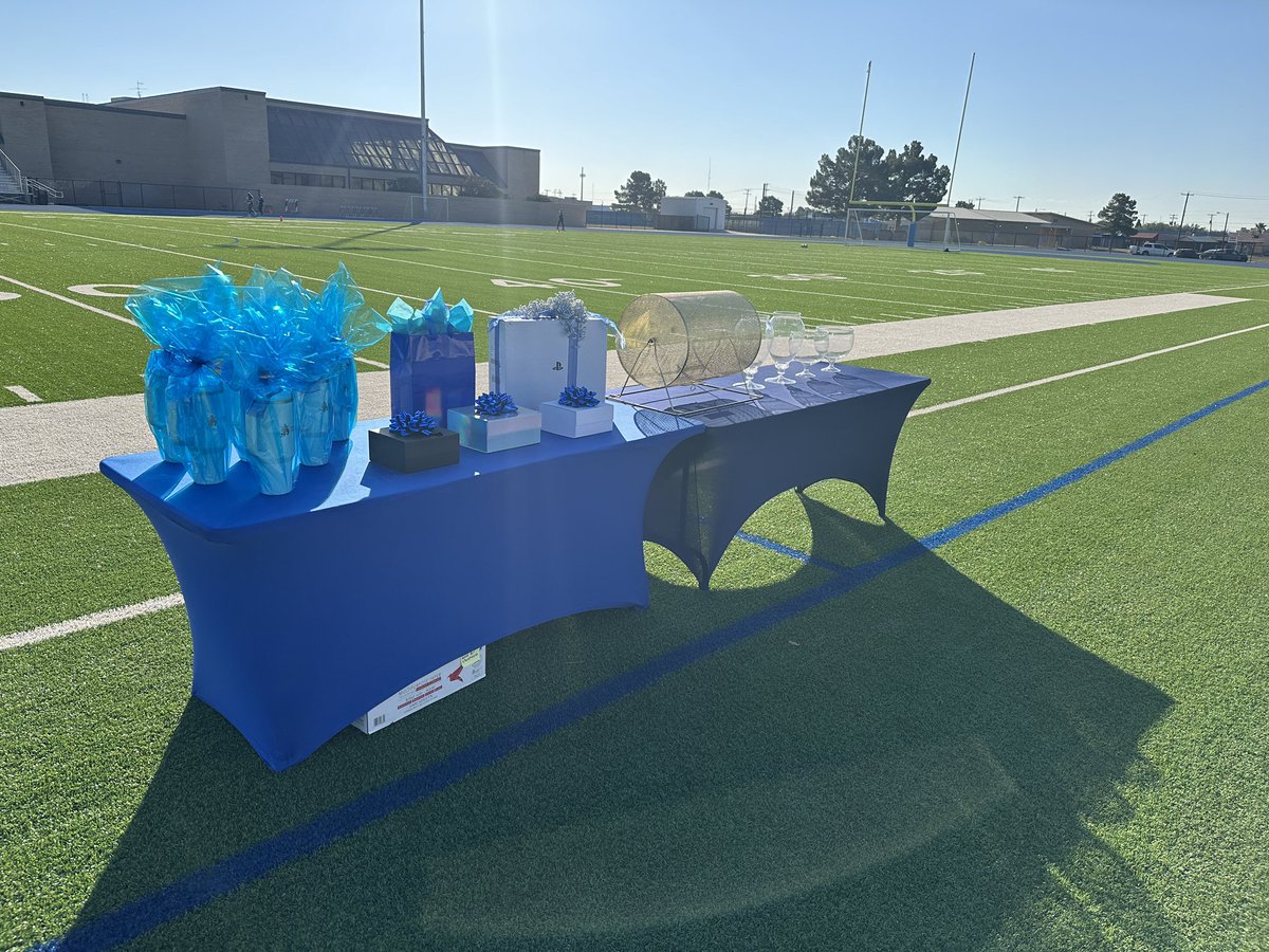 OdessaKels's tweet photo. Congratulations to @riv3ra0n3 on being the big winner @OdessaCollege #oc30for30 finale! @williamschri1 and her team did a wonderful job on making everything a success! #ocallin https://t.co/SvcSIf9aKs