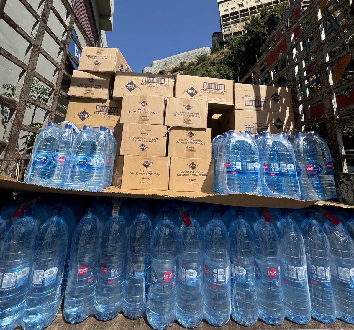 An estimated 520K Lebanese women and girls are displaced and in need of shelter, safety, clean water, psychosocial support.

In the Zgharta District, 4,300 displaced women and girls are being cared by our team on the ground. 

For contributions :+96181586995

#أهلنا_بقلبنا 🙏🏼🇱🇧🤍