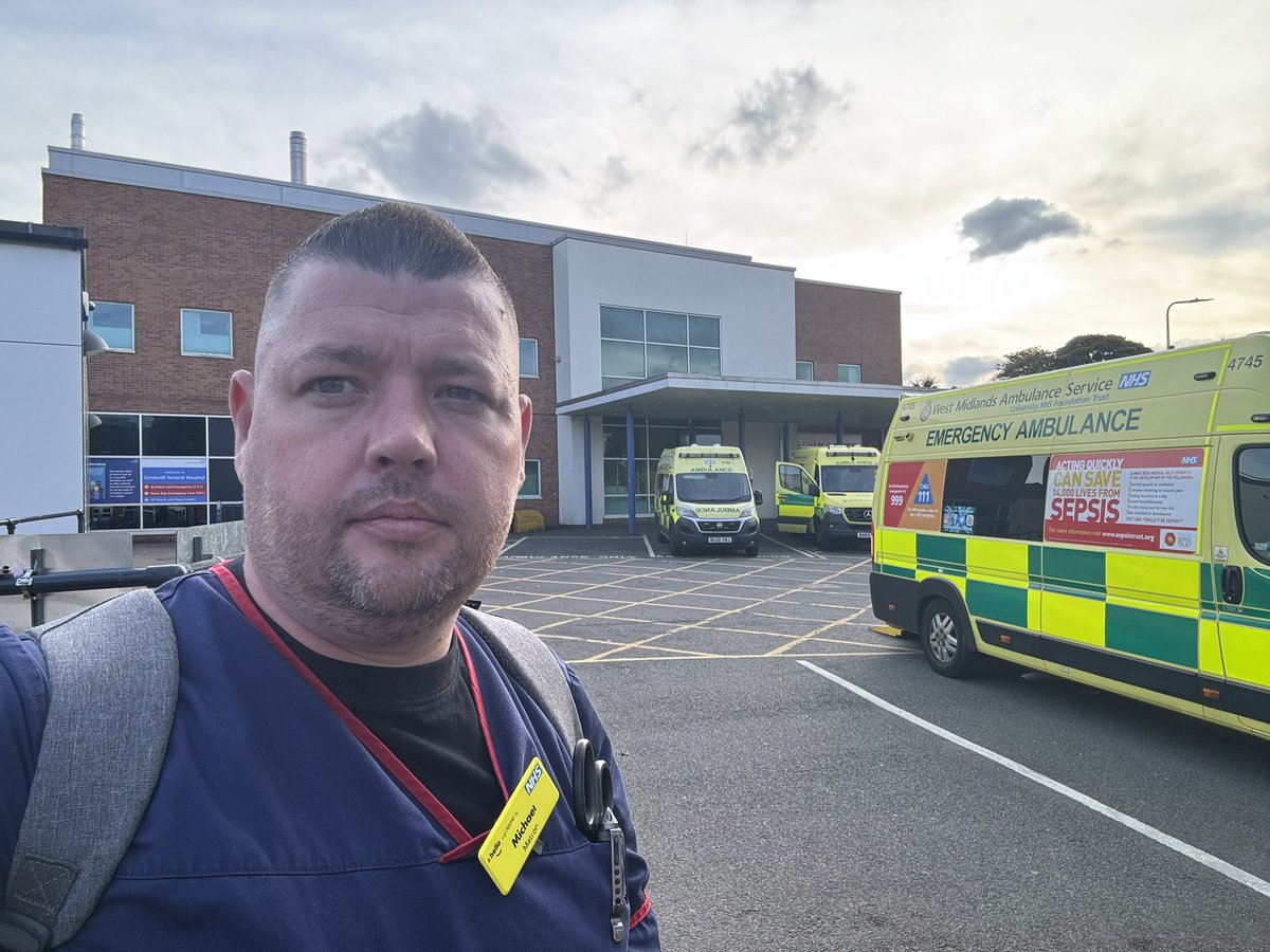 Last operational day at Sandwell ED!! 
Special thanks to the ED Management Team and our Move Champions who have made this move happen! 
And a big shout out to Dermot! This would not have happened without him!