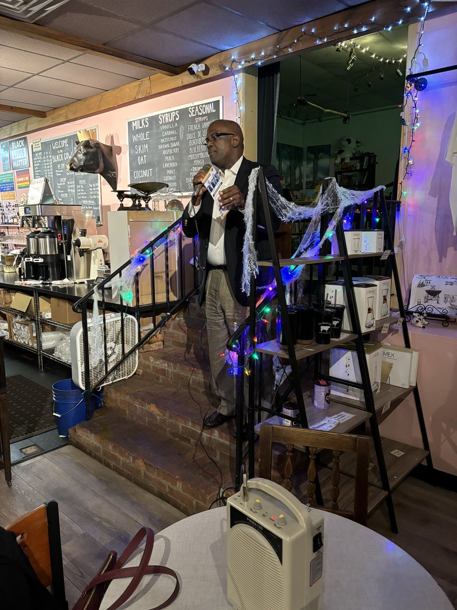 CrotonDems's tweet photo. Glad to bring the community together for a conversation about Moving Croton Forward.

Thank you to all who came to support our candidates Len Simon &amp; Maria Slippen! And special thank you to the Black Cow for allowing us to host this community event in their space. https://t.co/nclPchSvD2