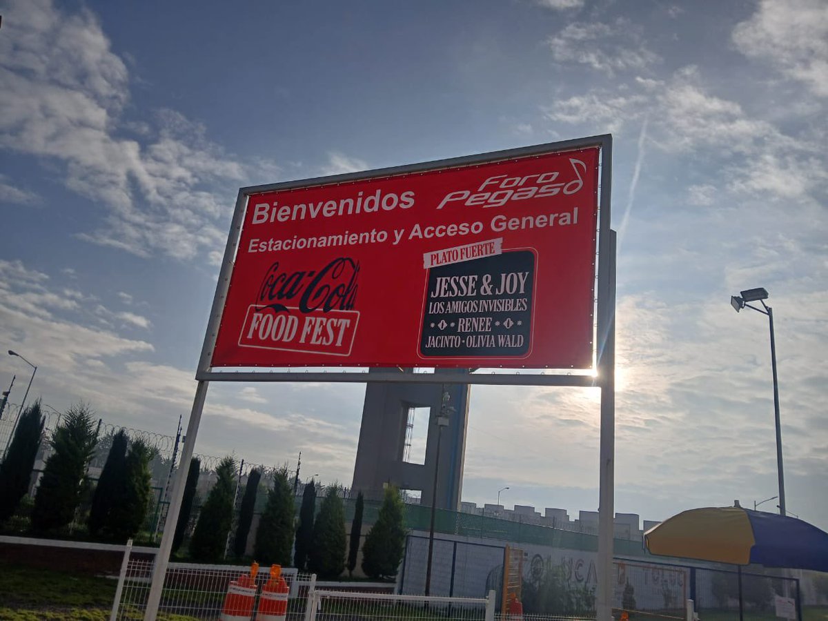 Buenos días. Tercera Llamada. Tercera. Comenzamos !

Todo listo para Coca-Cola Food Fest
Foro Pegaso - sábado 5 de octubre / 12:00 a 20:00 hrs
Boletos disponibles en boletia.com

Plato fuerte: Jesse &amp; Joy Los Amigos Invisibles  😎🎼🎤