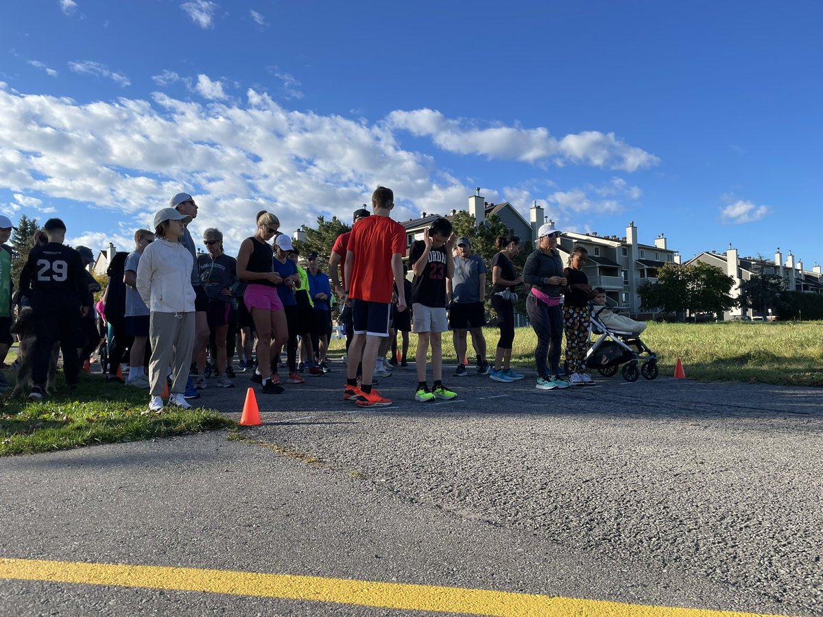 orleansparkrun's tweet photo. 208th event / 208e évènement - OCTOBER 05

We had 98 participants, including several first-timers, visitors from the UK, who ran, jog or walk.

Thanks again to our volunteers, who made this event possible. 🏃🏻‍♂️🏃🏼‍♀️🚶‍♀️🦮
Check this week’s results:

https://t.co/PuaF7RA8jO https://t.co/AoYjzTkkwu