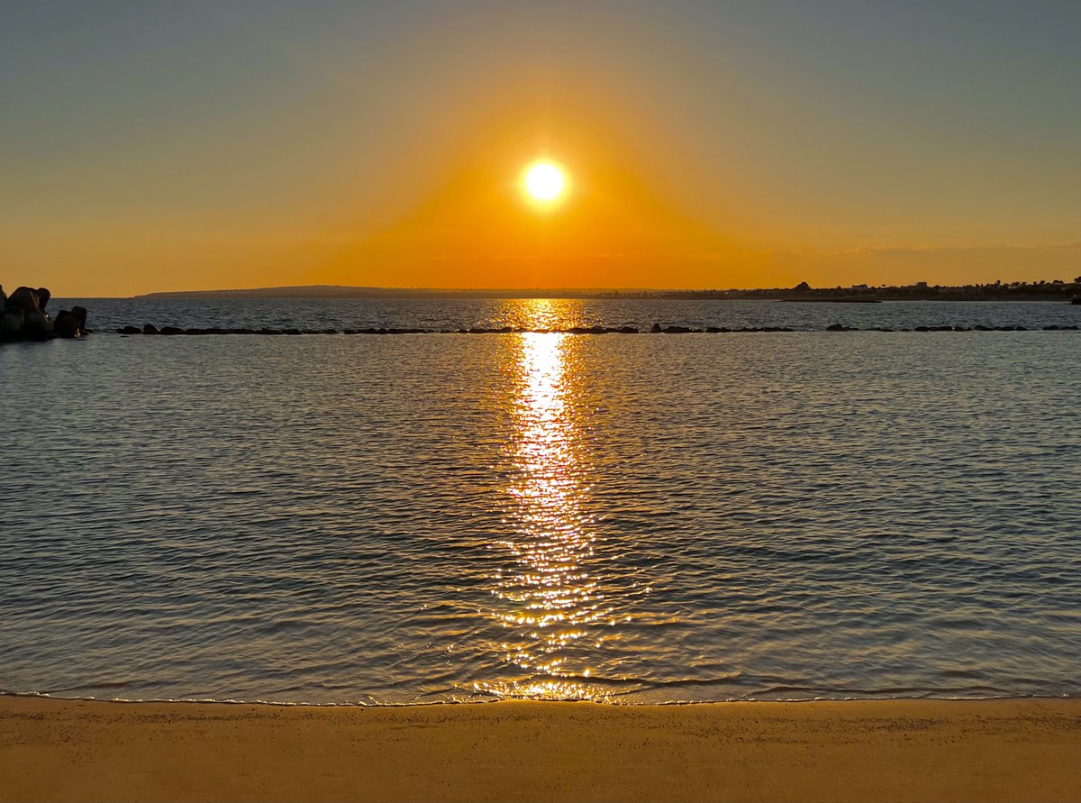 Today’s enchanting spectacle reminds you that a seductive sunset, like real love, has a tranquil and pure beauty that lasts forever in your heart.

Good evening!🌊

Ayia Napa