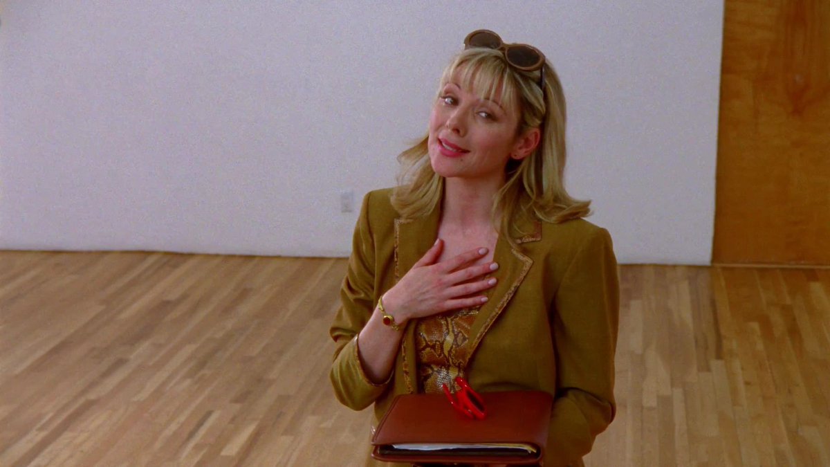 dumbandfunn's tweet photo. Samantha Jones wearing a tan suit skirt set by Genny (S/S 1998) while apartment shopping! https://t.co/shPyTA52mU