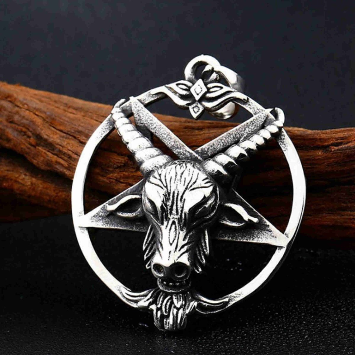 morphiasjewels's tweet photo. Check out Silver Baphomet Inverted Pentagram Necklace Goat of Mendes Pendant Halloween https://t.co/l5mdfsGzuY #eBay via @eBay_UK 

#Baphomet #necklace #Halloween https://t.co/RvQkqtUivf