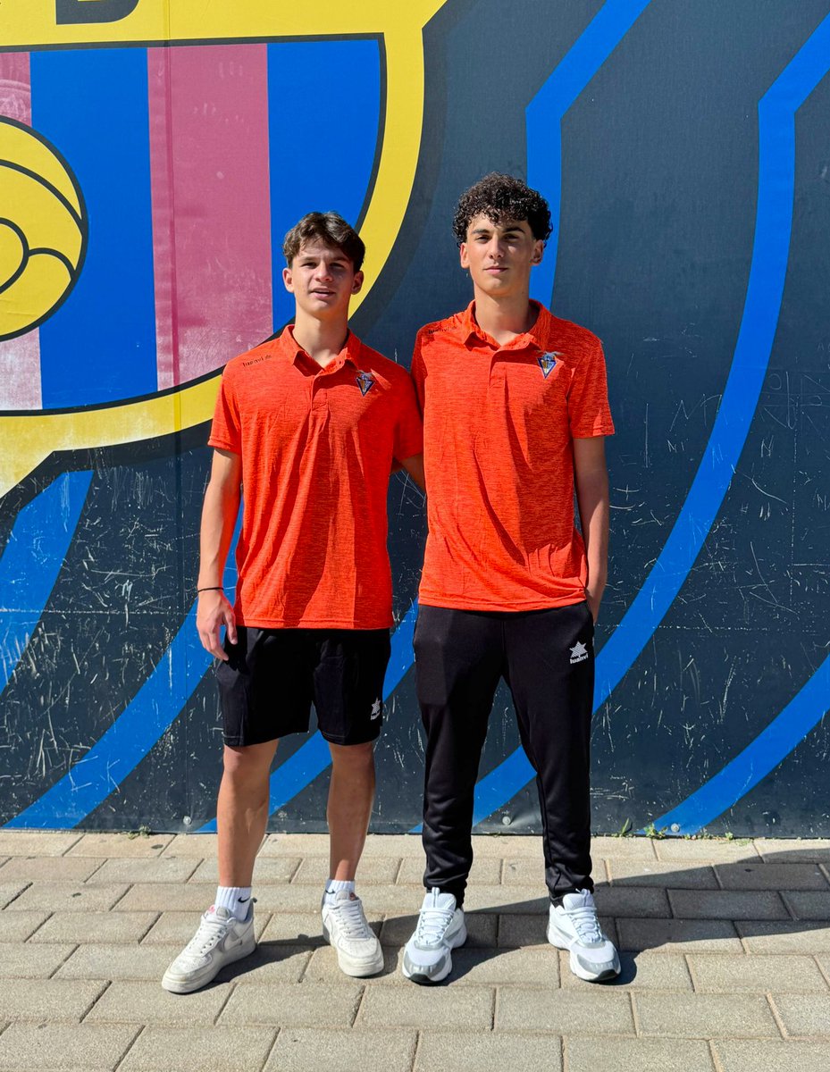 ESSTours's tweet image. Today we have come to the Ciutat Esportiva Joan Gamper to enjoy the match between @FCBmasia and @cfbadalonasad U16 División de Honor where we have two #ESS former players. Good game Marcel &amp;amp; Biel!! 🤟🏽⚽️🏟️ #ESSPlayers