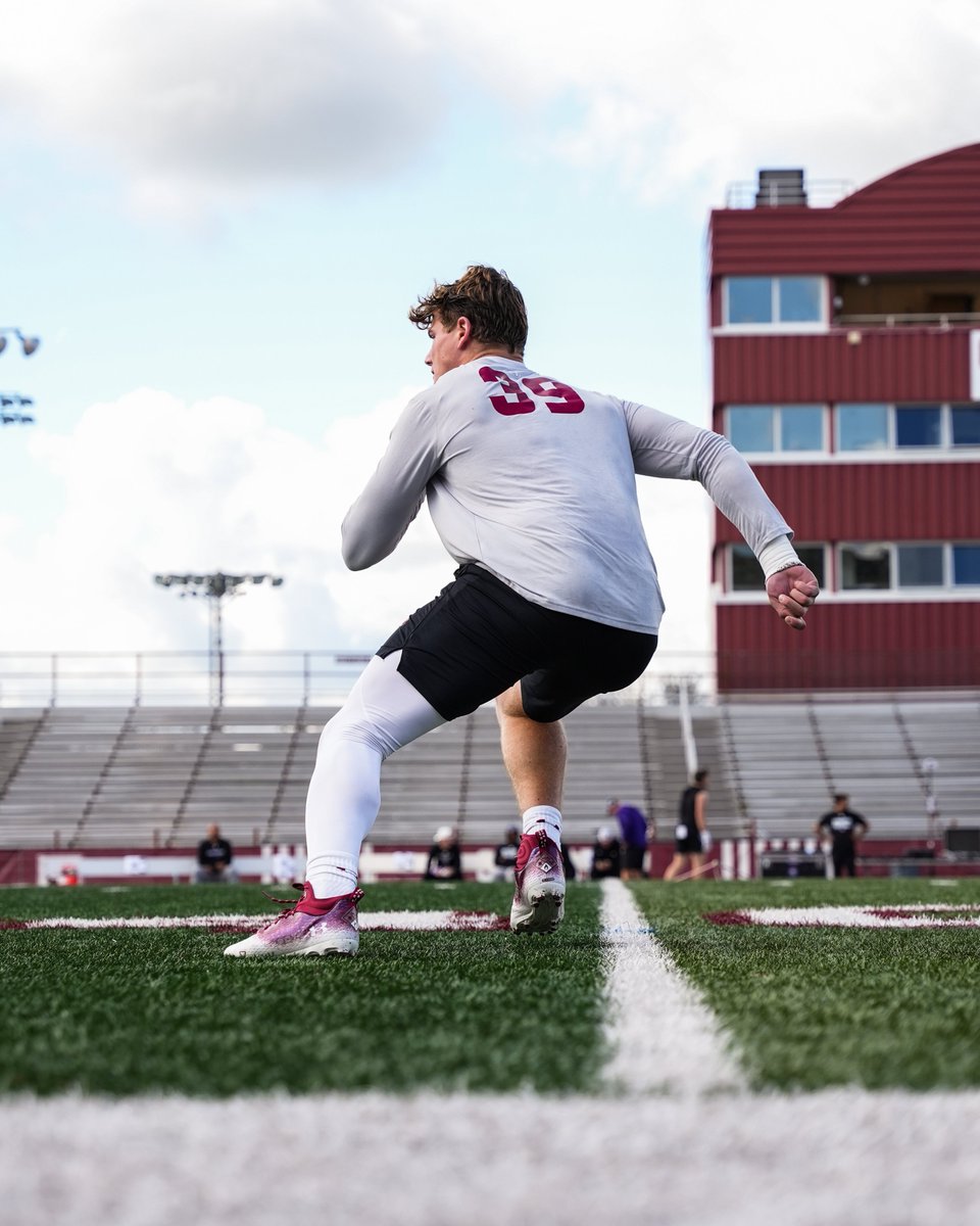 ColgateFB's tweet photo. Warmup flicks πΈ
#GoGate | #ThreeForTheGate https://t.co/iRA9OkgcJ6