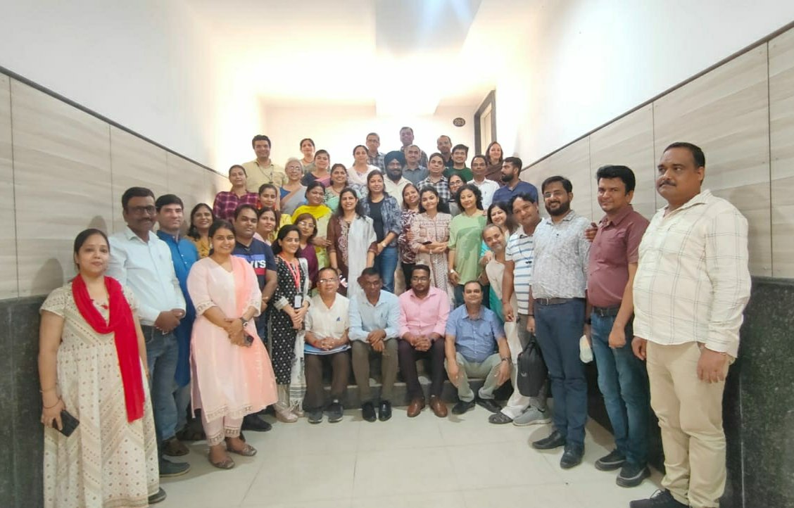 MOTICHAND109's tweet photo. Understanding of Life long learning for all Society #ULLAS योजनांतर्गत
 @NCERT द्वारा @SCERT में त्रिदिवसीय प्रशिक्षण कार्यक्रम नव भारत साक्षरता कार्यक्रम 'सभी के लिए शिक्षा' के माध्यम से  दिल्ली #SRG टीम दिल्ली को पूर्ण साक्षर राज्य बनाने को तैयार
@Dir_Education 
@PbpandeyB https://t.co/iee11oMEL0