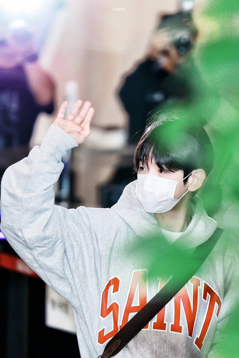 241005
#BAEKHYUN #백현 <a href="/B_hundred_Hyun/">Baekhyun_EXO</a>