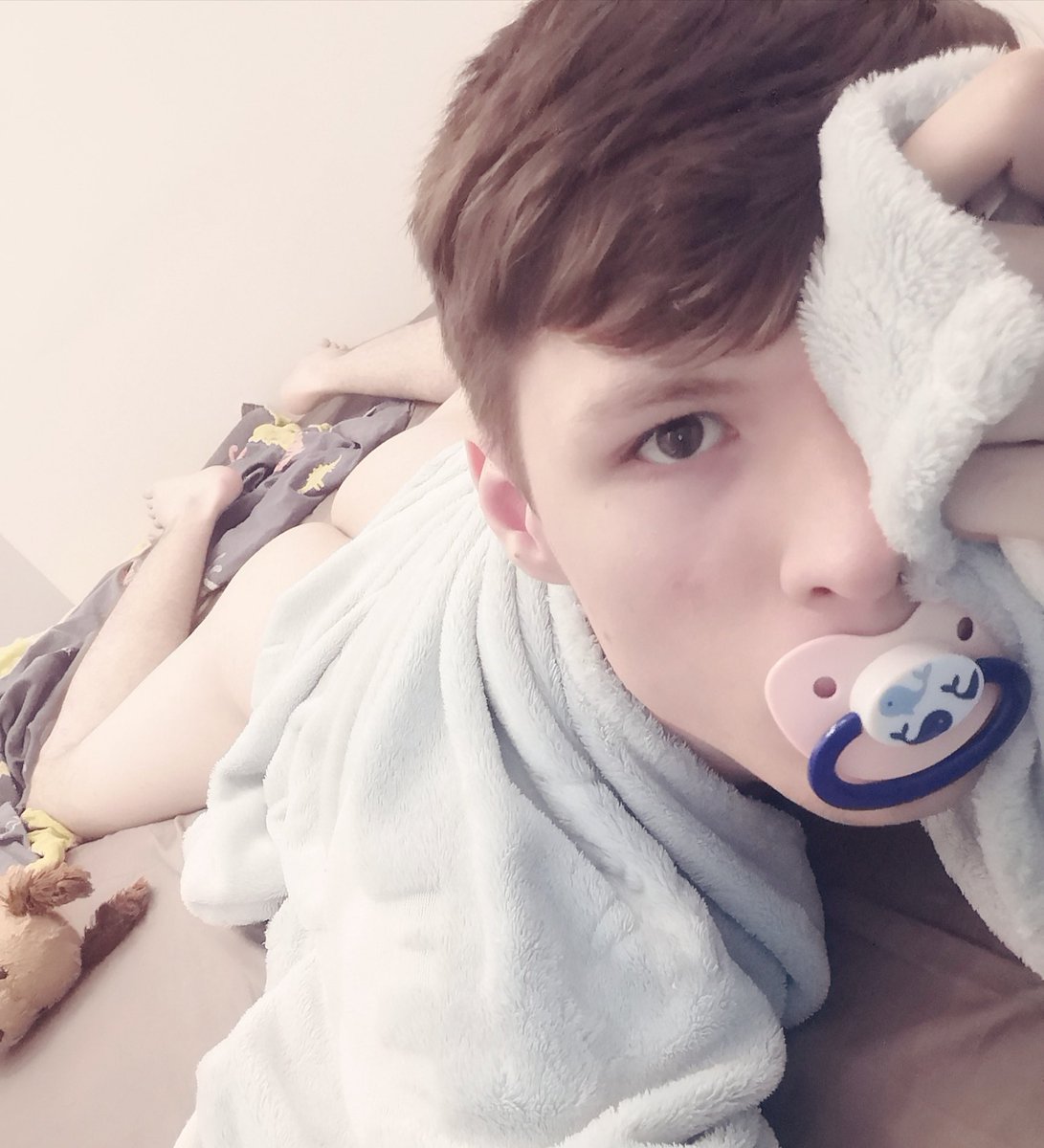 ☁️ lil code 🍼 (@abdl_code) on Twitter photo 