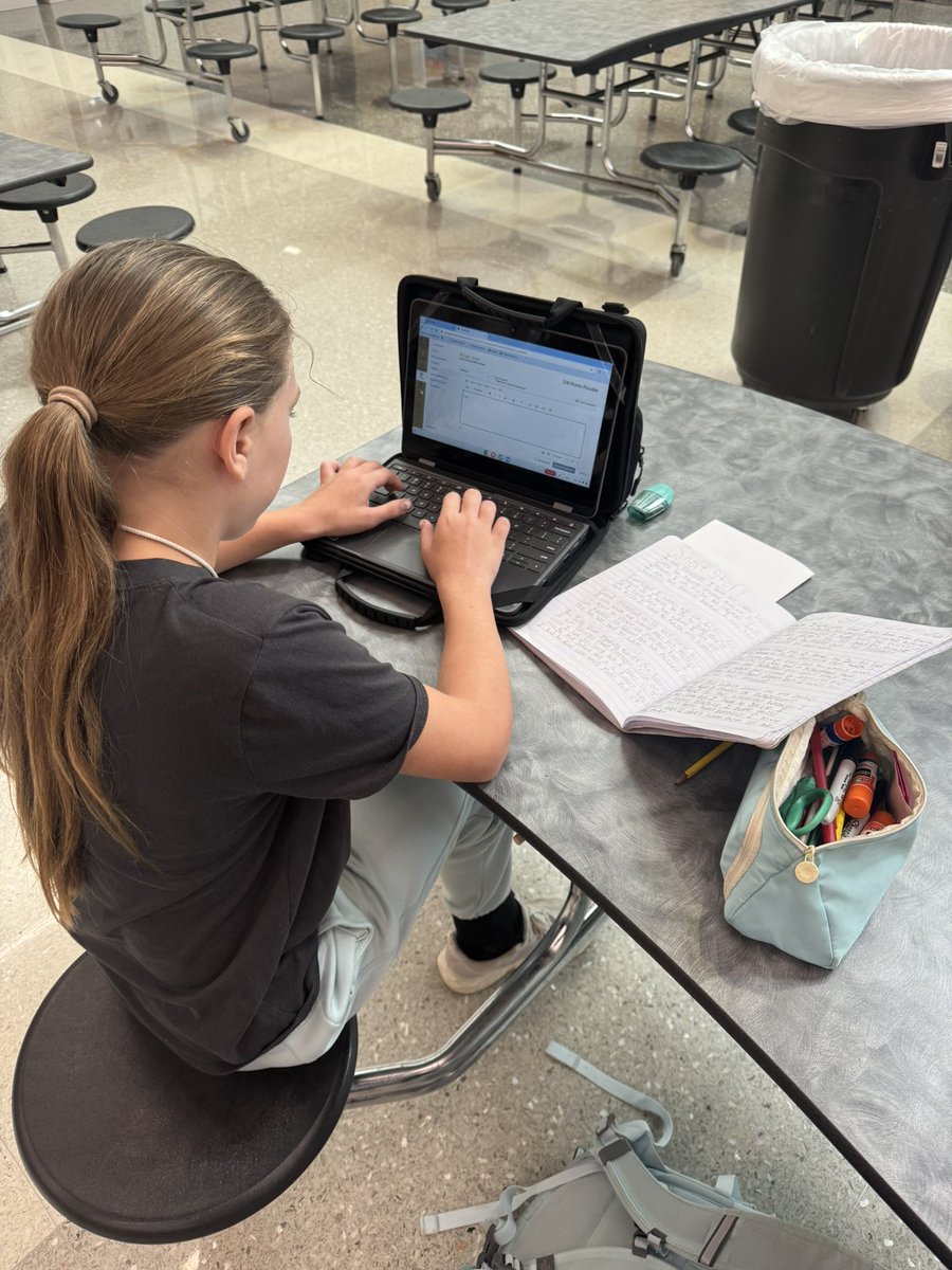 nikkimullinnix's tweet image. I love to see when my students are surprised and proud of what and how much they write! #Lions #Lionslearning @oakhillslions