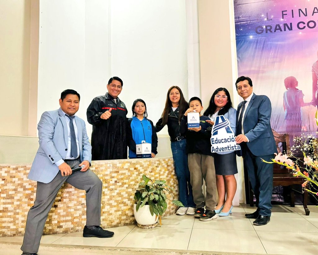 🔰 Educación Adventista, 131 años en Sudamérica y 113 años en el Perú, Estrella Yakun, alumna de 1ro de secundaria del turno tarde del Colegio Buen Pastor de Canto Rey entrega hoy su vida a los pies de Cristo a través del bautismo.🤴 #EducaciónAdventista #MásQueEnseñanza