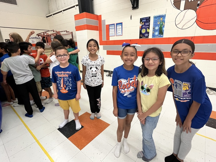 Rockets120's tweet photo. π Our 1st Six Weeks Perfect Attendance Bash on Friday was a huge success! π The students had an absolute blast! π Keep up the perfect attendance so you can join in on the fun for the next bash! π
#AttendanceMatters #RayburnPride #PerfectAttendance https://t.co/DS74vF0JMs