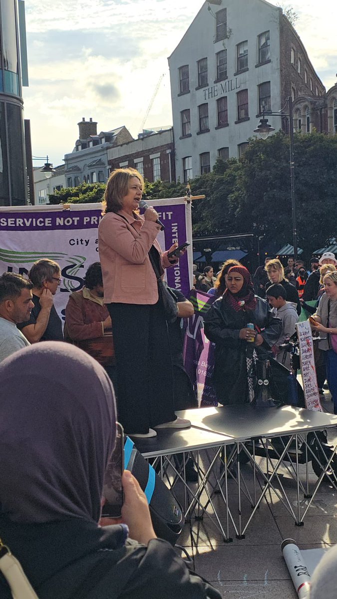 Leanne Wood 💚💛 tweet media