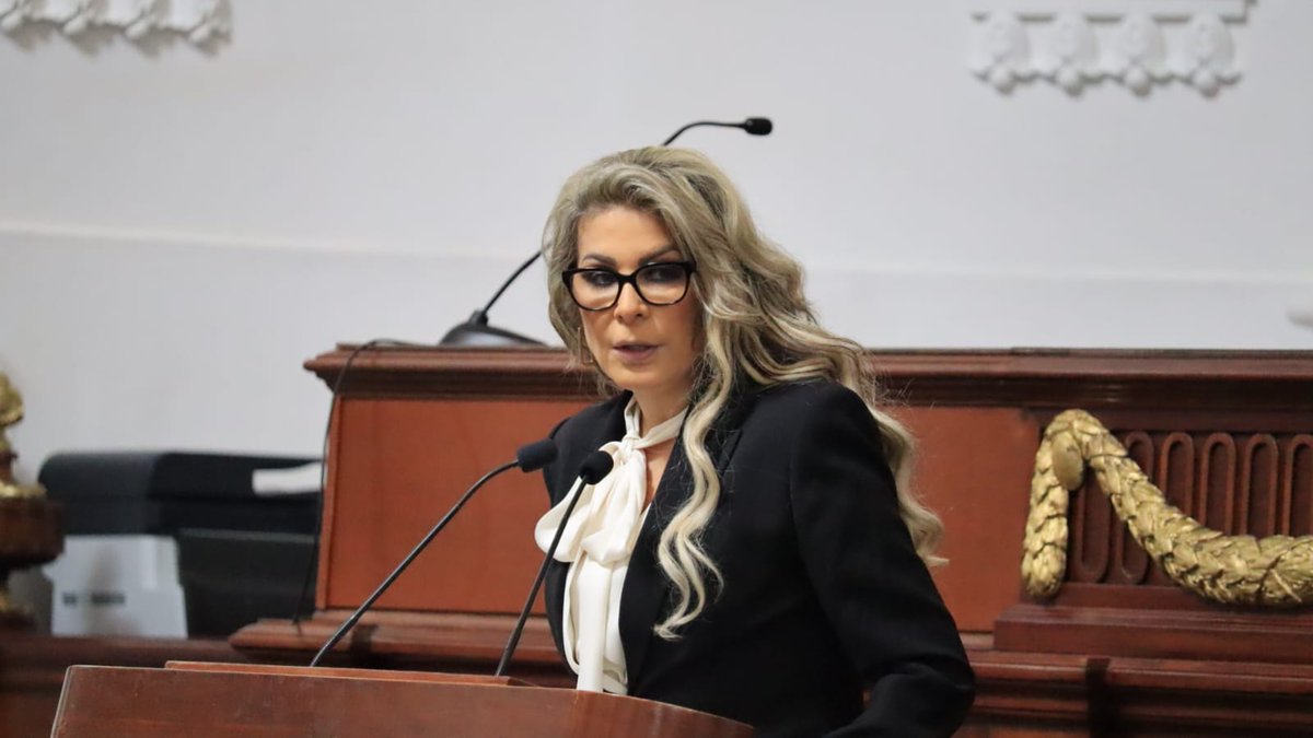 Congreso_CdMex's tweet photo. 🏛️ La diputada @AriasNora (PRD) confió que la jefa de Gobierno electa, @ClaraBrugadaM, gobernará para todos, porque “el proceso electoral quedó en el pasado, es tiempo de trabajar y legislar por el bien común”. Agregó que desde el Poder Legislativo se trabaja para estar a la altura de las demandas ciudadanas.